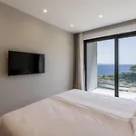 Mare Seaside Heated Infinity Pool Sauna Gym *