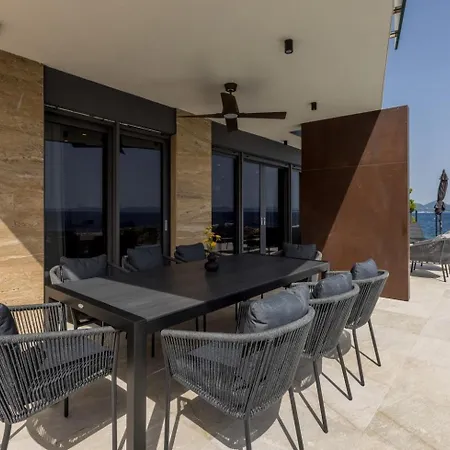 Villa Mare Seaside Heated Infinity Pool Sauna Gym