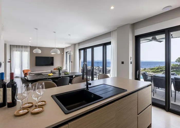 Mare Seaside Heated Infinity Pool Sauna Gym 别墅 *