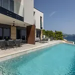 Mare Seaside Heated Infinity Pool Sauna Gym Potomje