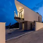 Mare Seaside Heated Infinity Pool Sauna Gym וילה *
