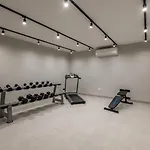 Mare Seaside Heated Infinity Pool Sauna Gym וילה